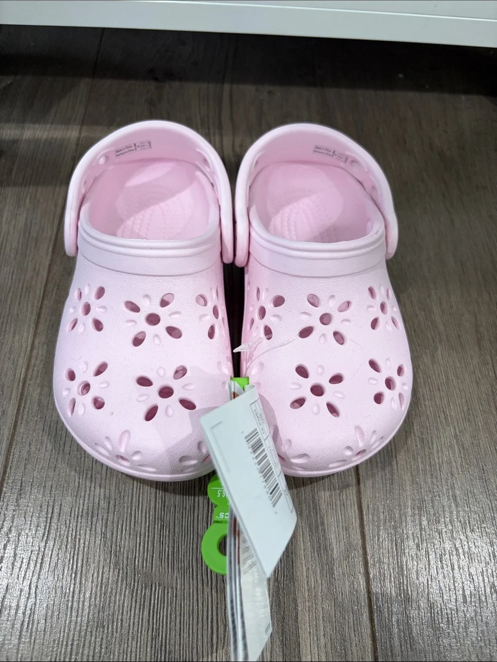NWT Crocs Girls Classic Floral Cut Out Clog. Size C9